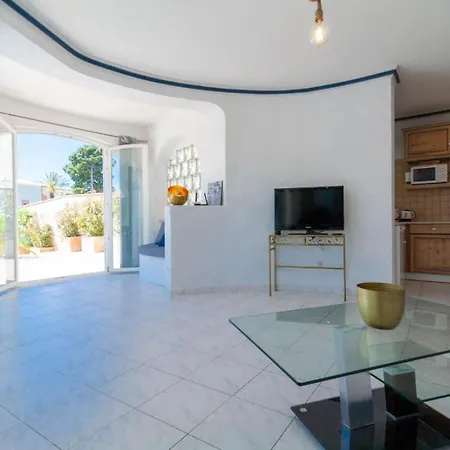 Canal Empuriabrava: Private Mooring, Pool & Air-conditioned Empuriabrava