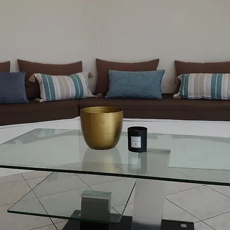 Canal Empuriabrava: Private Mooring, Pool & Air-conditioned Villa