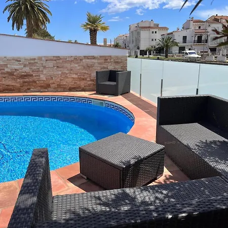 Canal Empuriabrava: Private Mooring, Pool & Air-conditioned Villa Empuriabrava